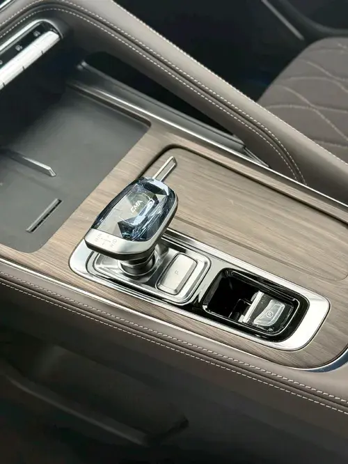 Geely Monjaro — 6/8