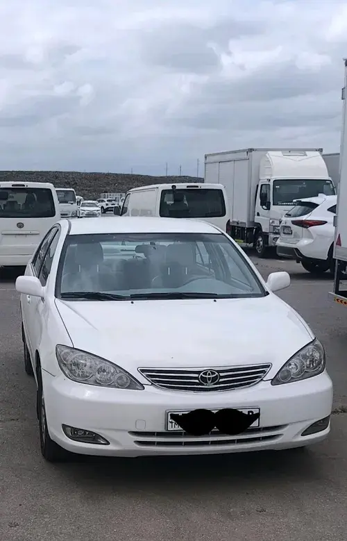 Toyota Camry — 1/10