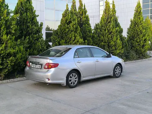 Toyota Corolla — 2/4